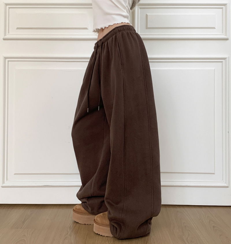 민소매 모델 착용 이미지-S1L58