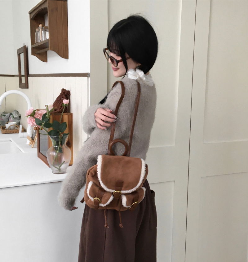 민소매 모델 착용 이미지-S1L50