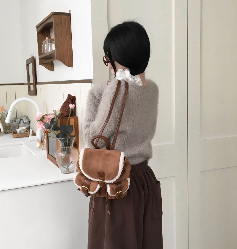 민소매 모델 착용 이미지-S1L49