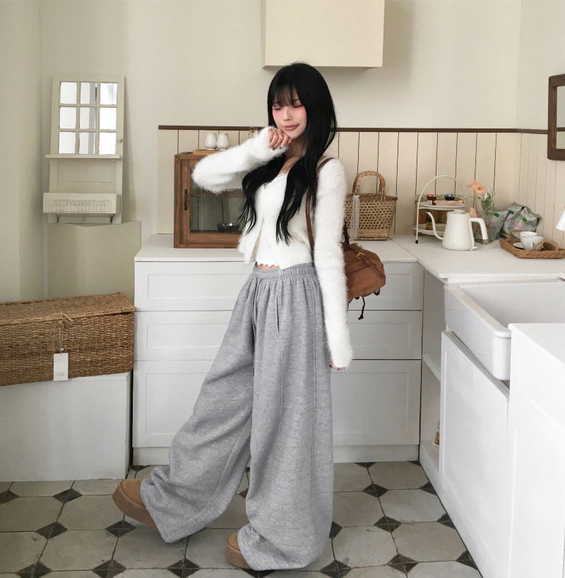 민소매 모델 착용 이미지-S1L39