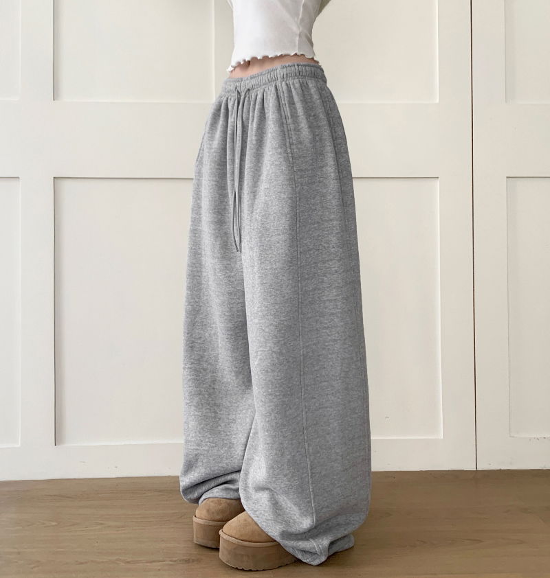 민소매 모델 착용 이미지-S1L34