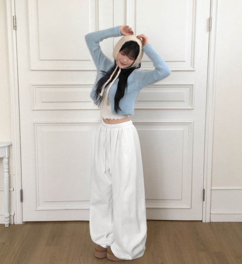 민소매 모델 착용 이미지-S1L18