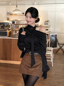 麂皮質感純色迷你裙