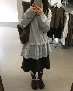 ムア フリル ロングスリーブ