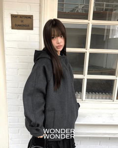 エモハイネックミディフードコート