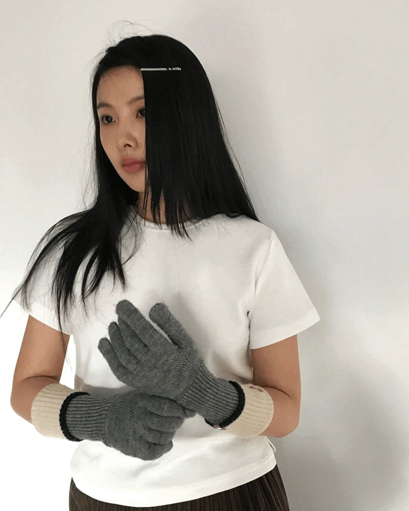 Bay Slit Cutout T-Shirt