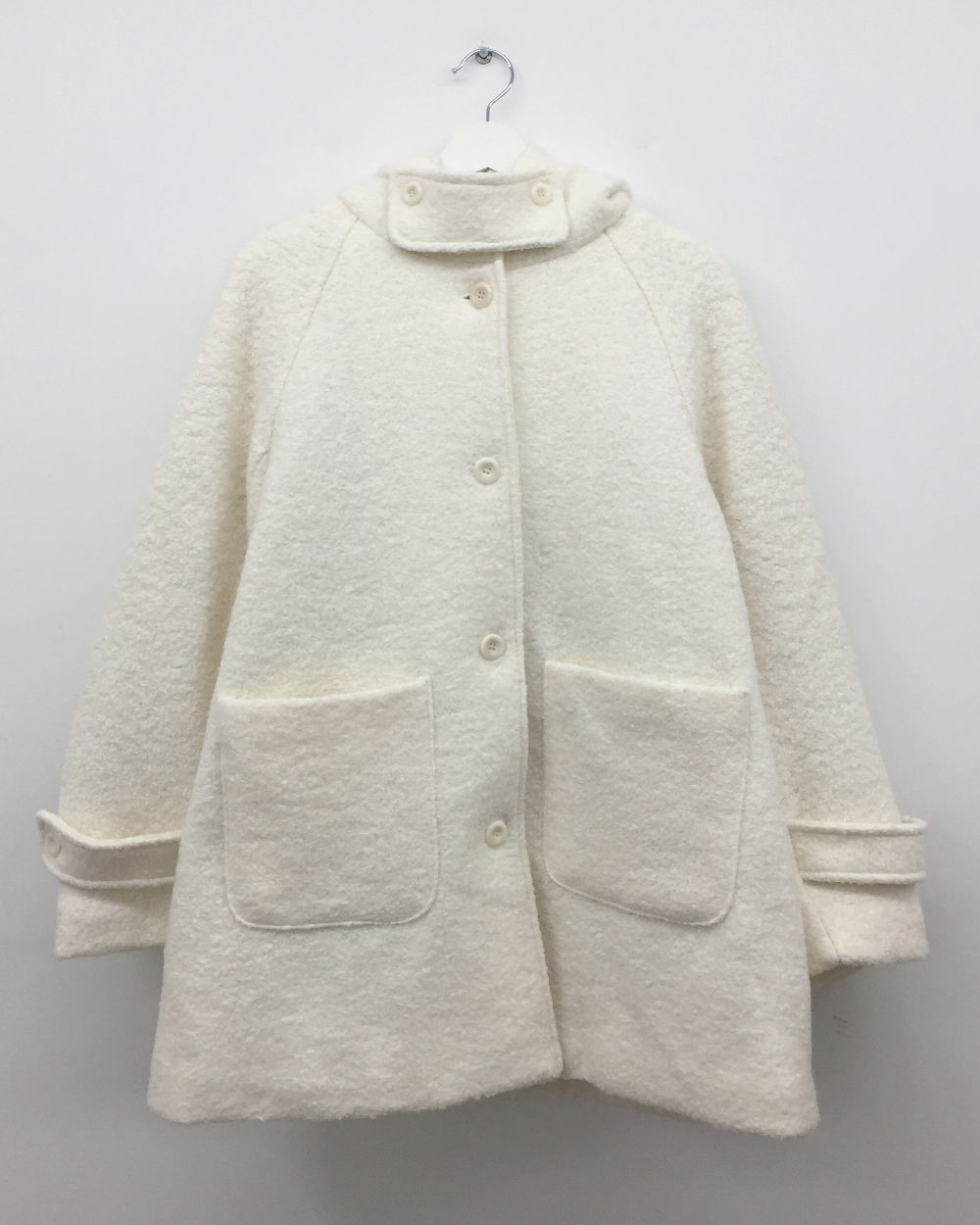 코트 화이트 색상 이미지-S4L2