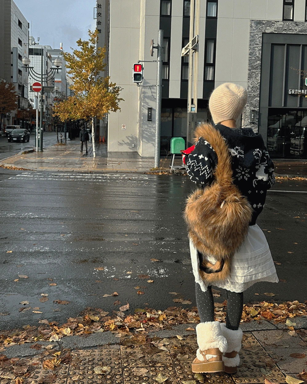 Raccoon Faux Fur Backpack 背包