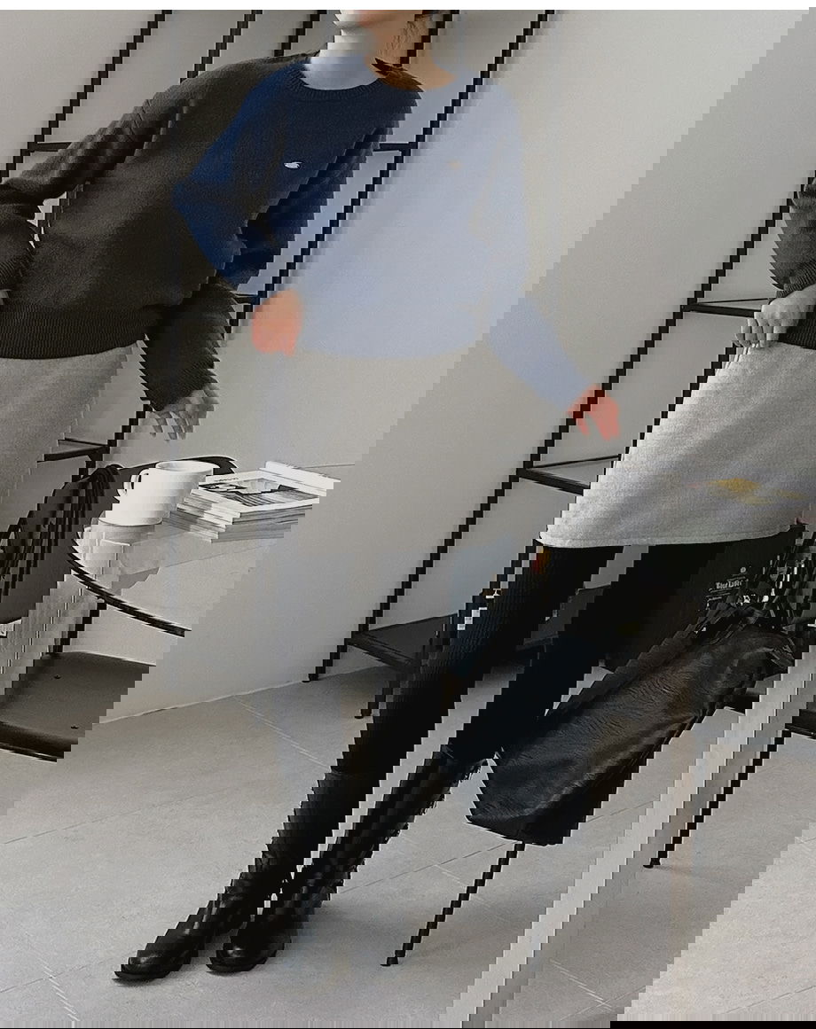 렌포드유 라운드넥 펜던트 니트