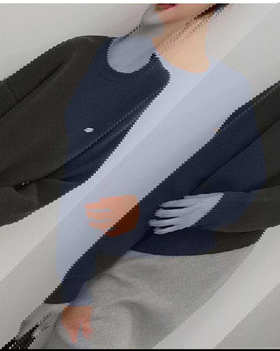 렌포드유 라운드넥 펜던트 니트