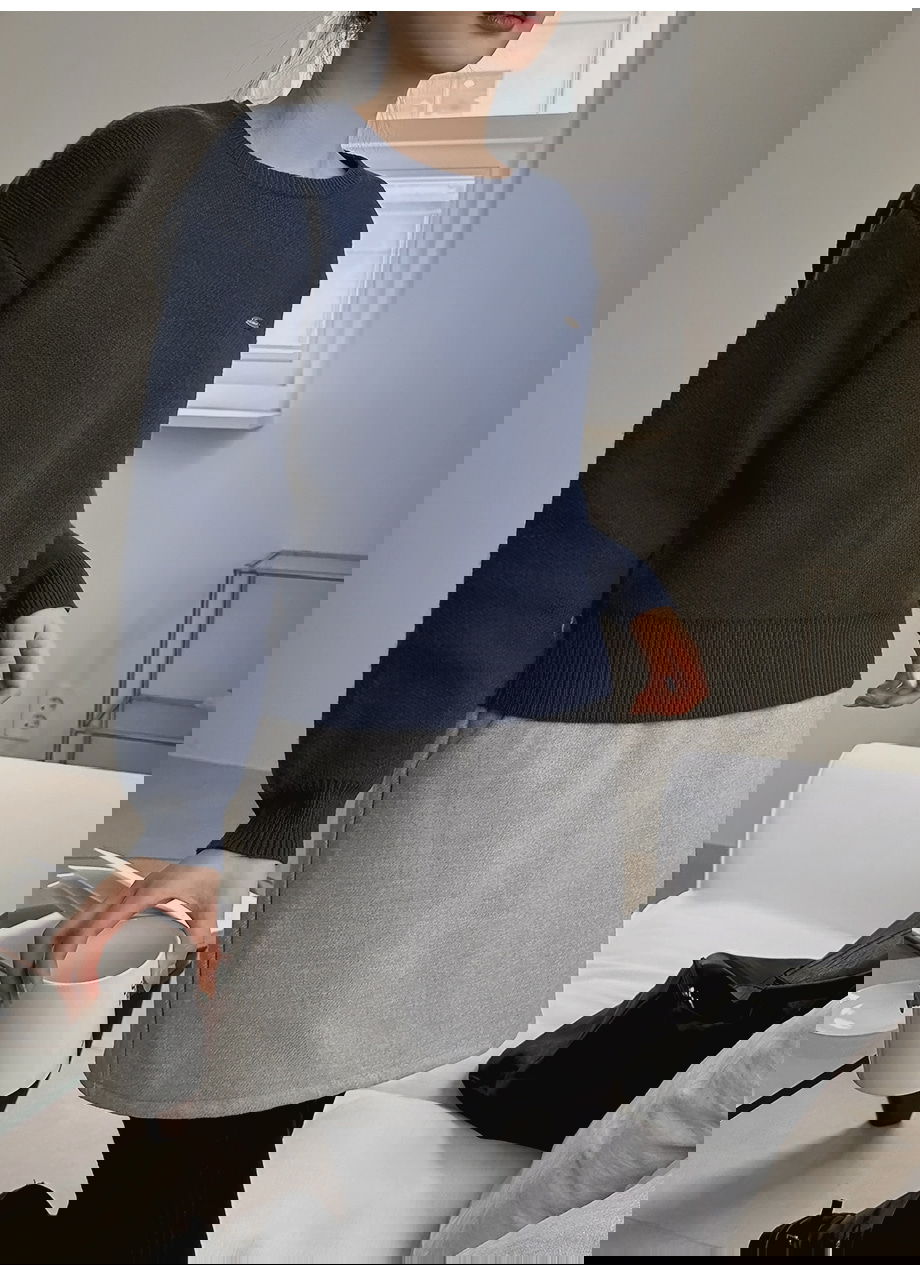 렌포드유 라운드넥 펜던트 니트