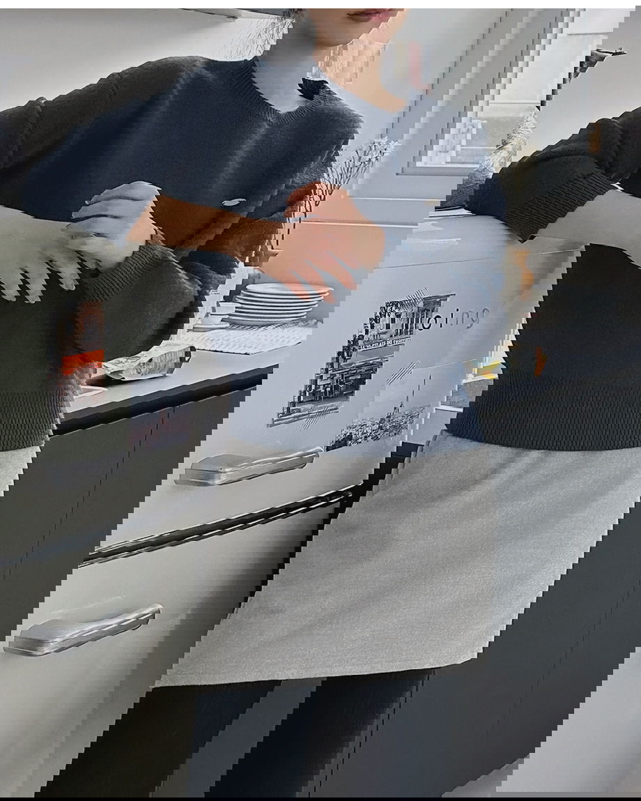 렌포드유 라운드넥 펜던트 니트