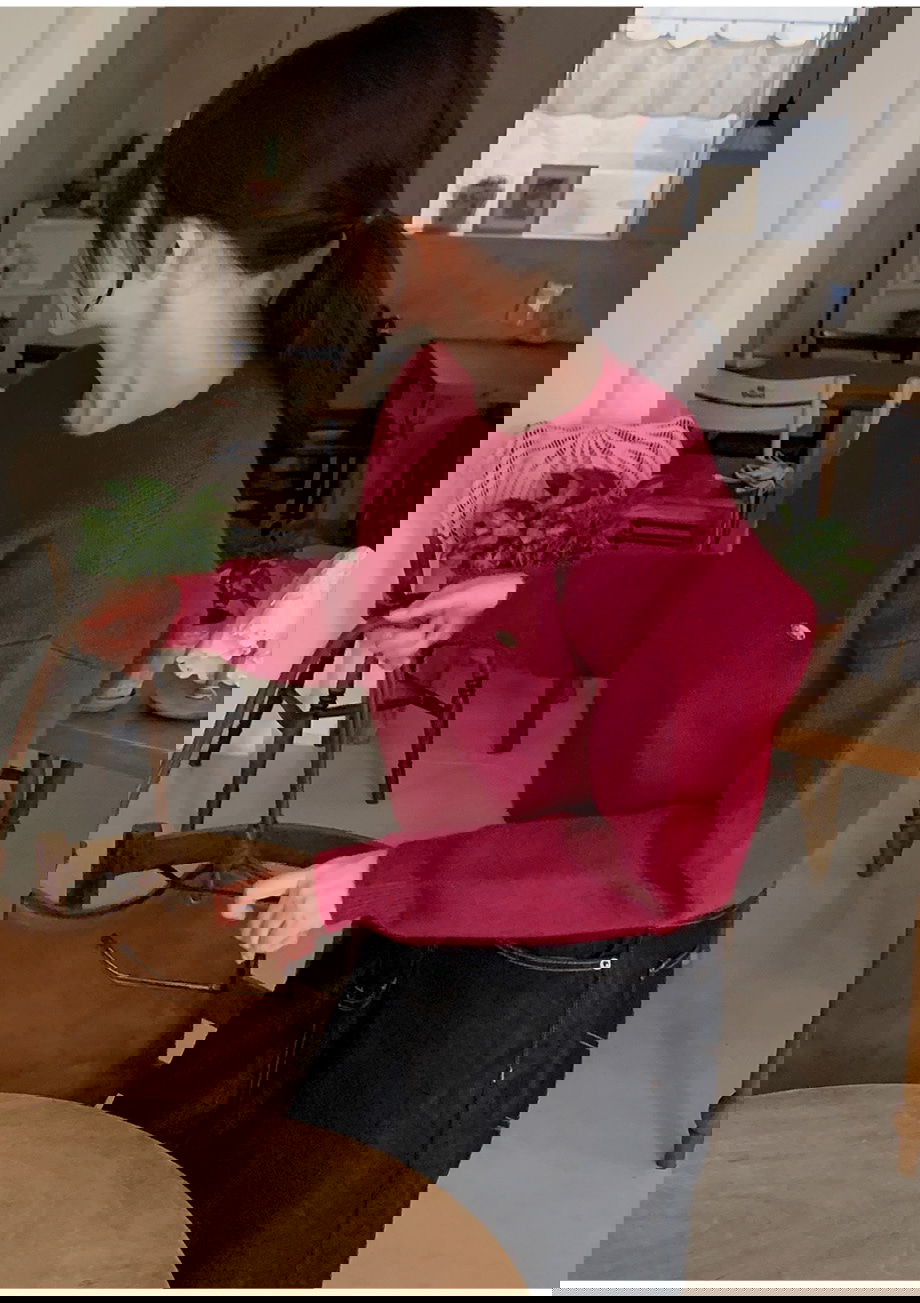 렌포드유 라운드넥 펜던트 니트