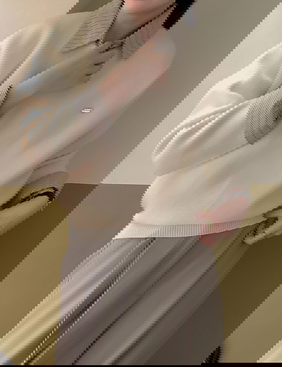 렌포드유 라운드넥 펜던트 니트