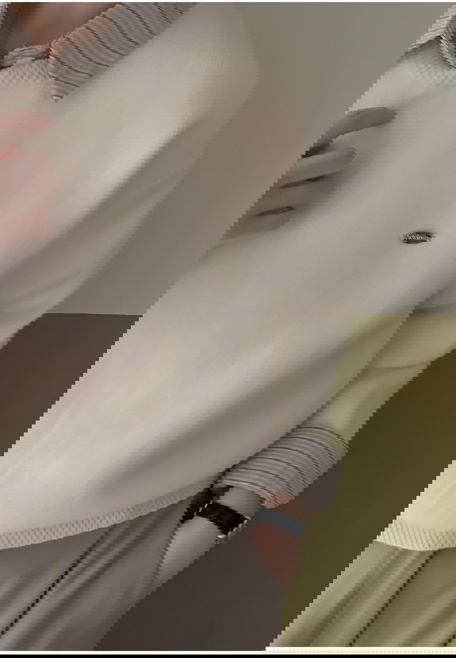 렌포드유 라운드넥 펜던트 니트