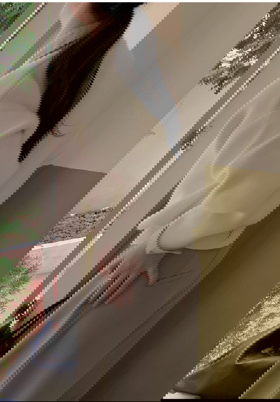 렌포드유 라운드넥 펜던트 니트