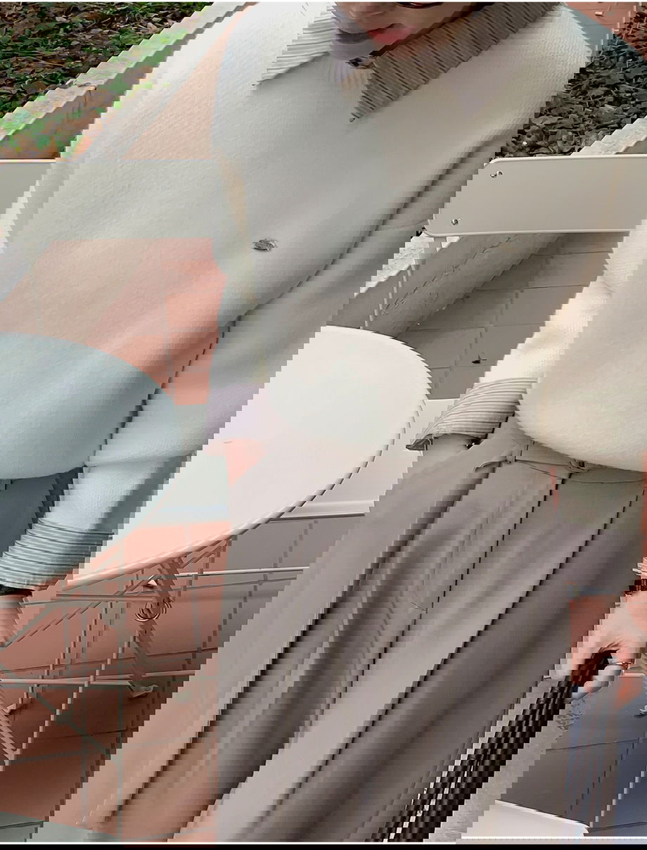 렌포드유 라운드넥 펜던트 니트