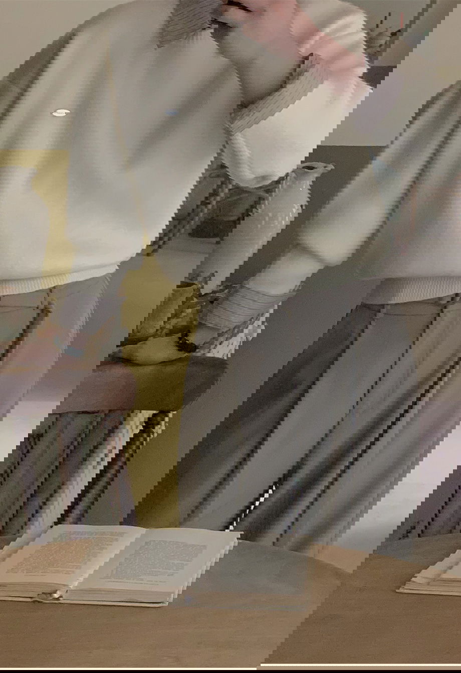 렌포드유 라운드넥 펜던트 니트