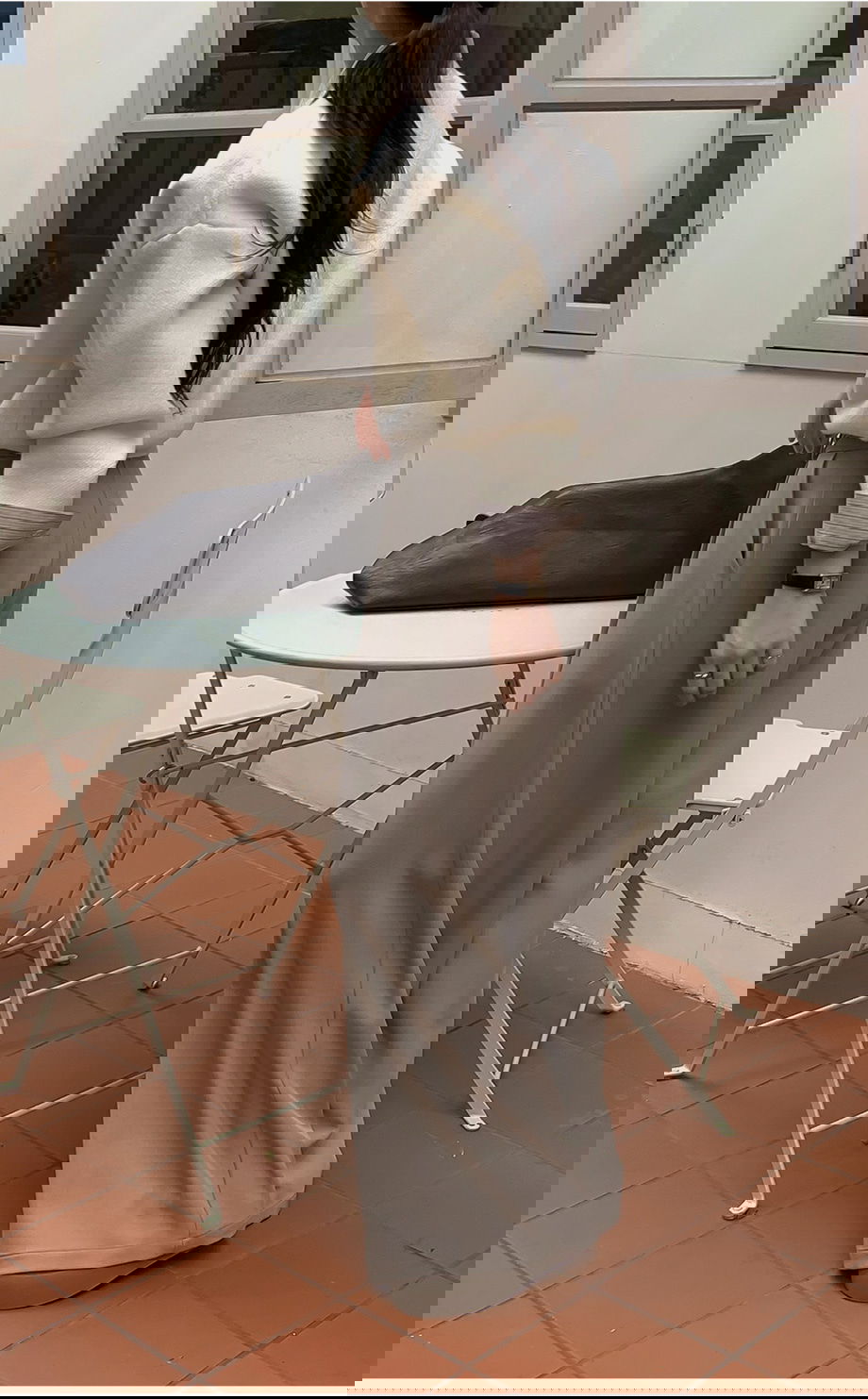 렌포드유 라운드넥 펜던트 니트