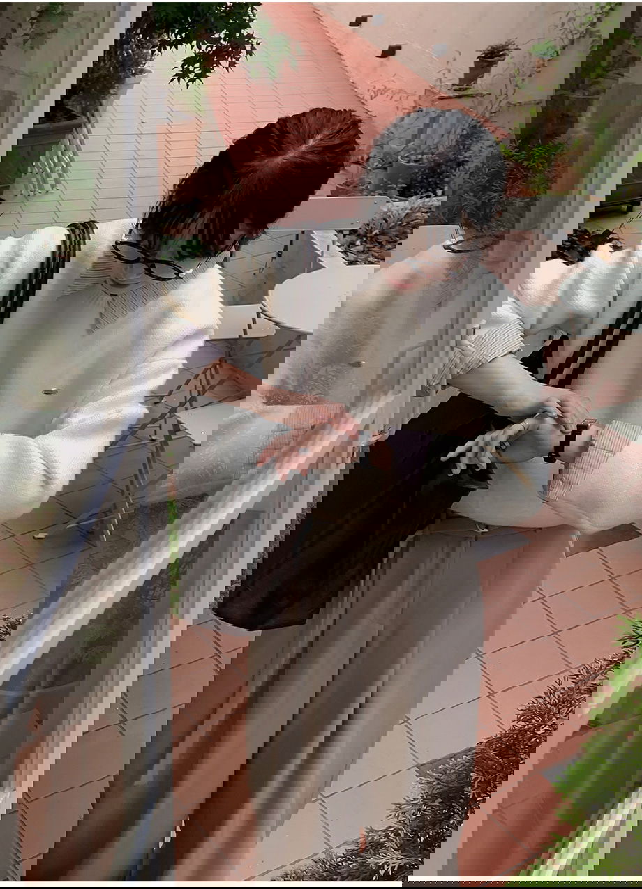 렌포드유 라운드넥 펜던트 니트