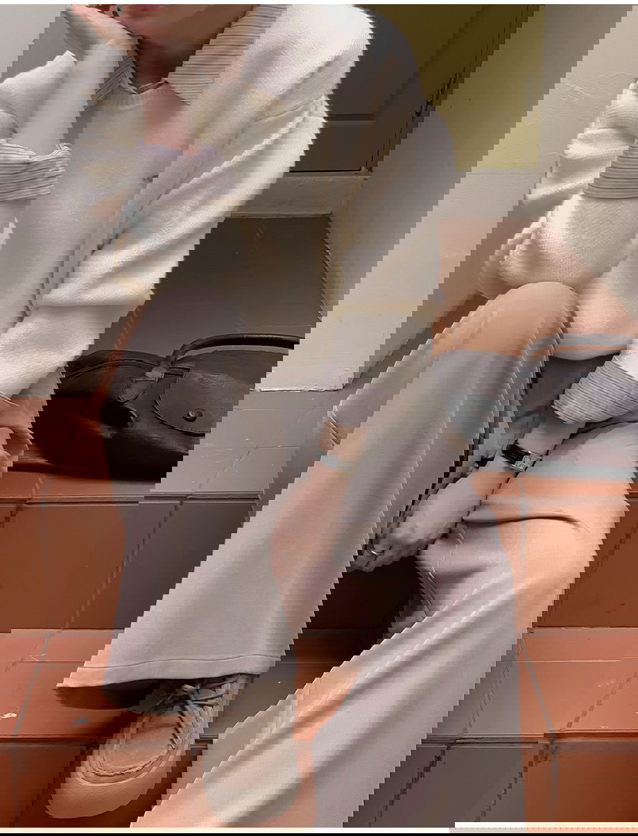 렌포드유 라운드넥 펜던트 니트