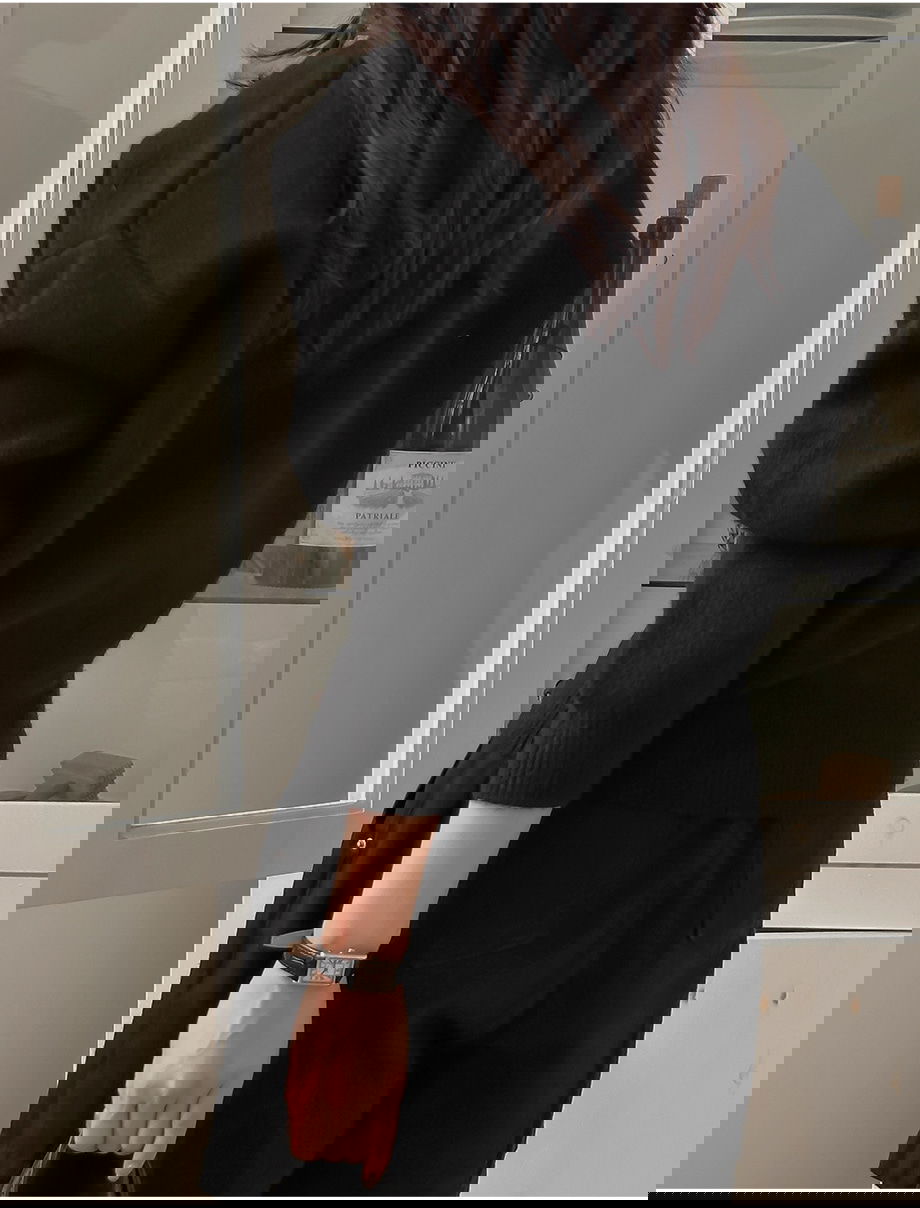 렌포드유 라운드넥 펜던트 니트