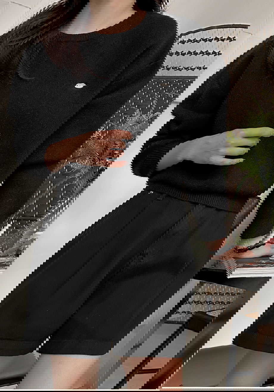 렌포드유 라운드넥 펜던트 니트