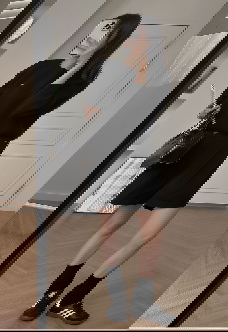 렌포드유 라운드넥 펜던트 니트