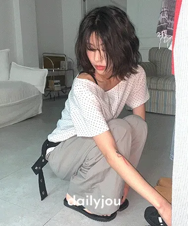 [MADE] 바셋 원숄더 루즈핏 도트 반팔 티셔츠