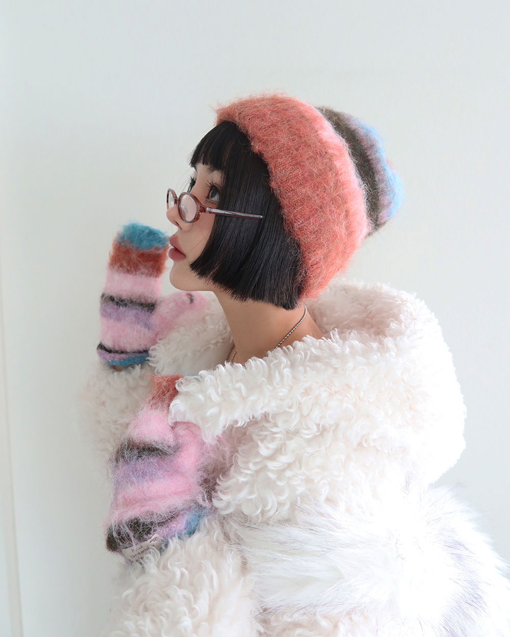 악세사리 모델 착용 이미지-S1L84