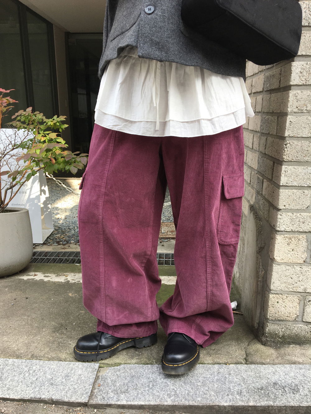 바지 모델 착용 이미지-S1L25