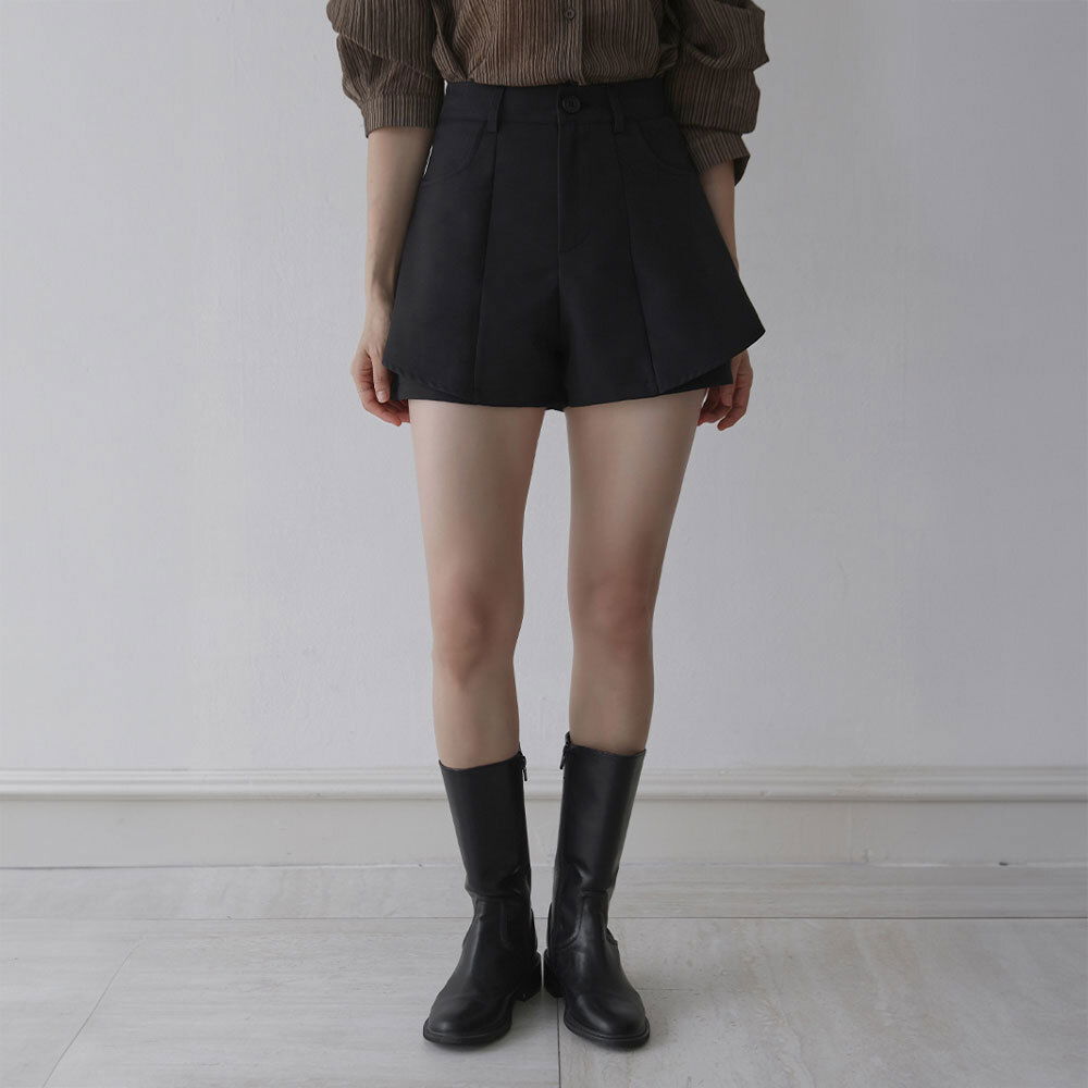 Mevrin Pintuck Layered Shorts