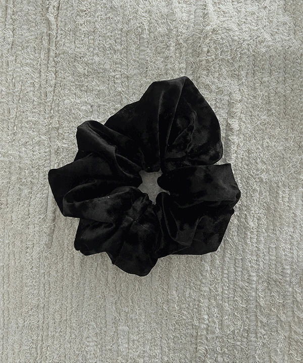Pomian Velvet Big Scrunchie