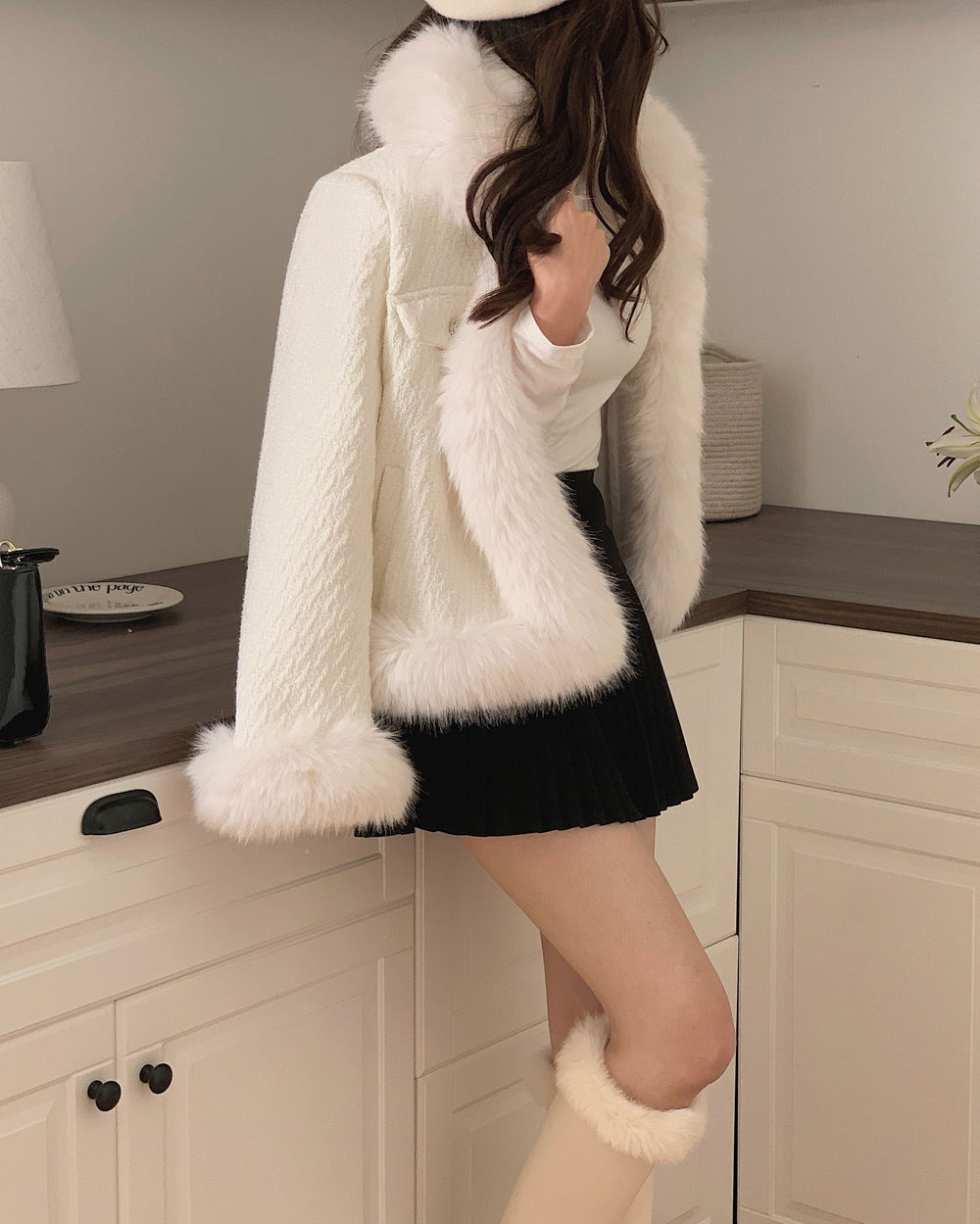 미니 스커트 모델 착용 이미지-S2L31