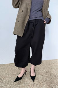 stride bermuda pants