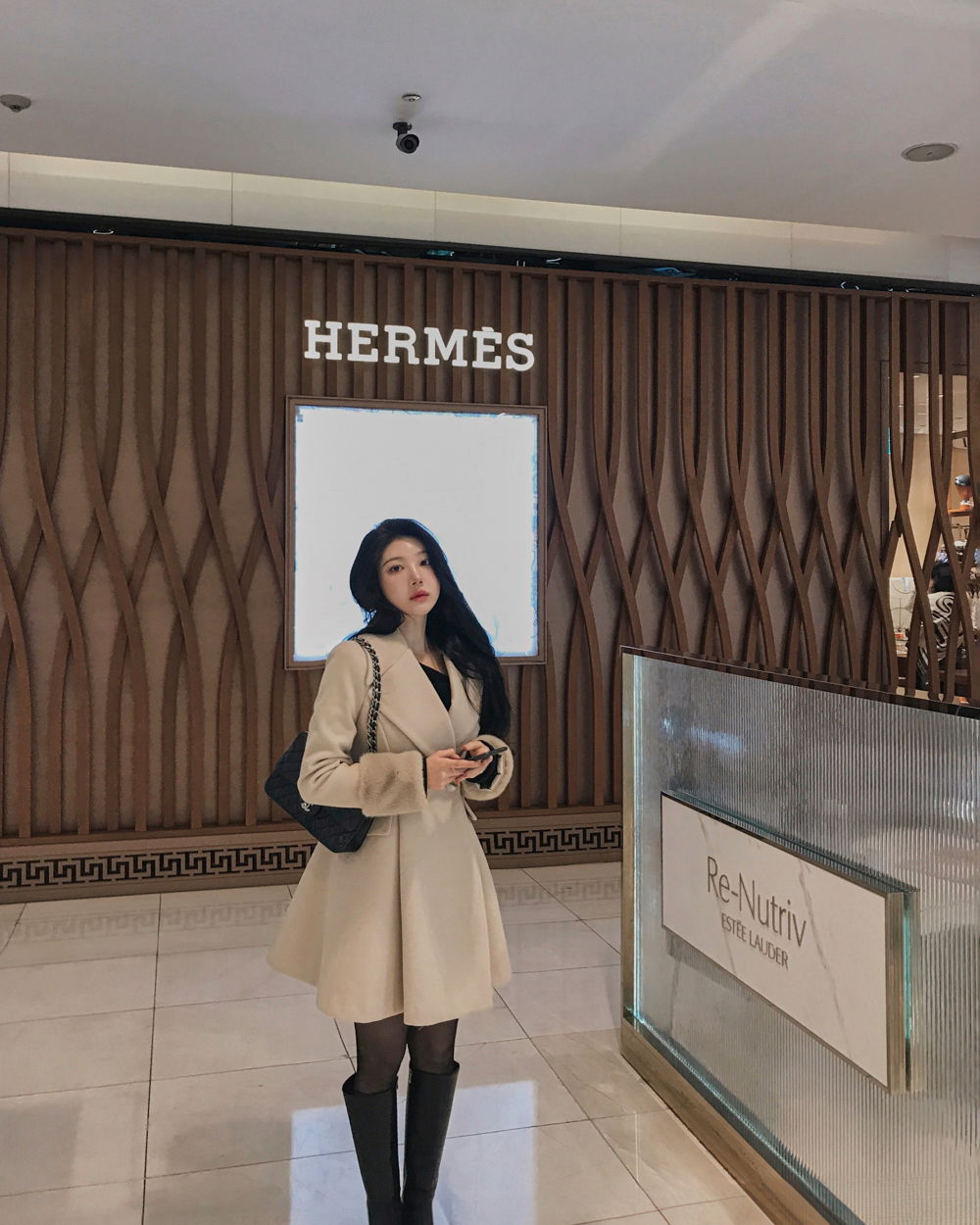 코트 모델 착용 이미지-S1L90