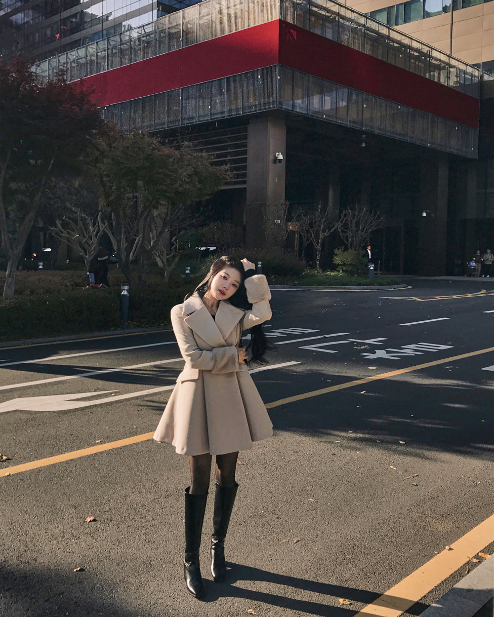 코트 모델 착용 이미지-S1L127