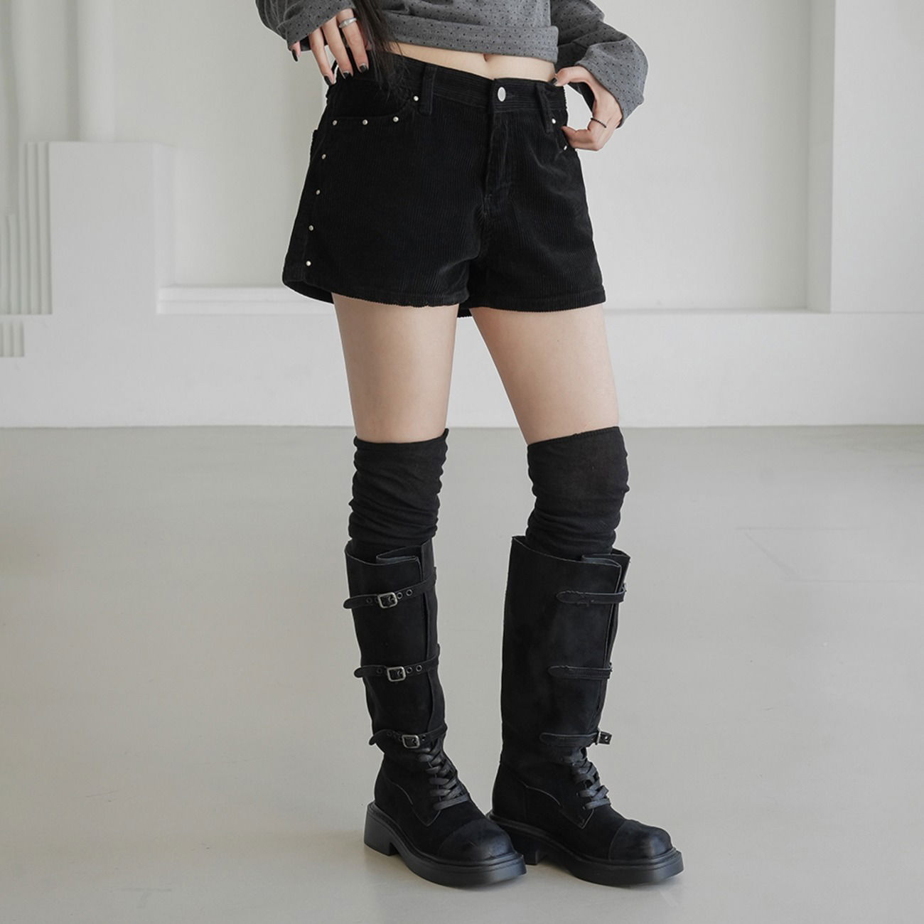 Milon Studded Corduroy Shorts 短裤