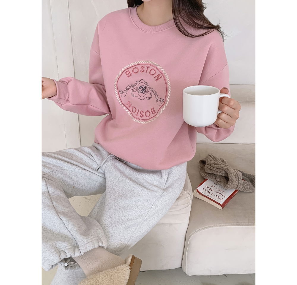 긴팔 티셔츠 모델 착용 이미지-S1L6