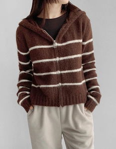 素色休閒短版連帽開襟外套