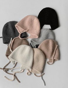 Angora beanie with string ears