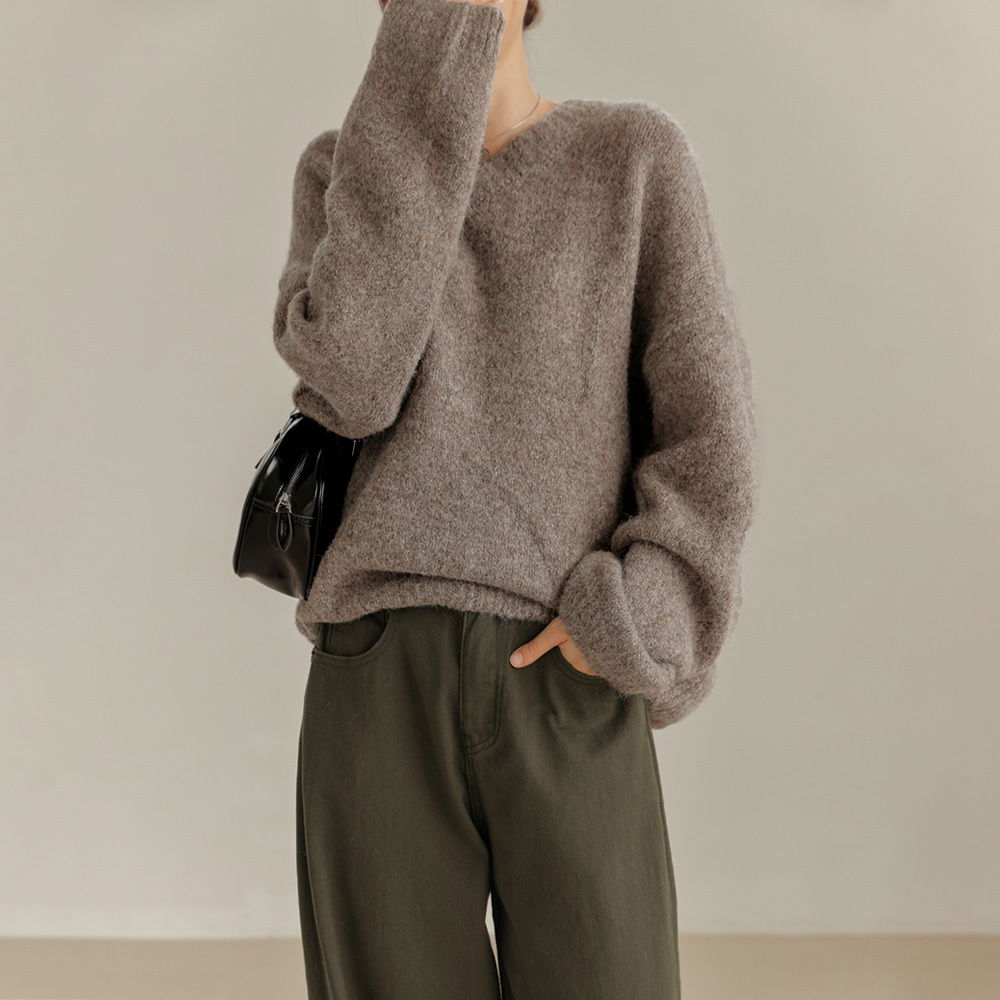 헤디넌 도톰 캐시미어 울 루즈 V 넥 니트