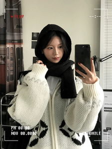 Unknown Knitwear Hooded Muffler