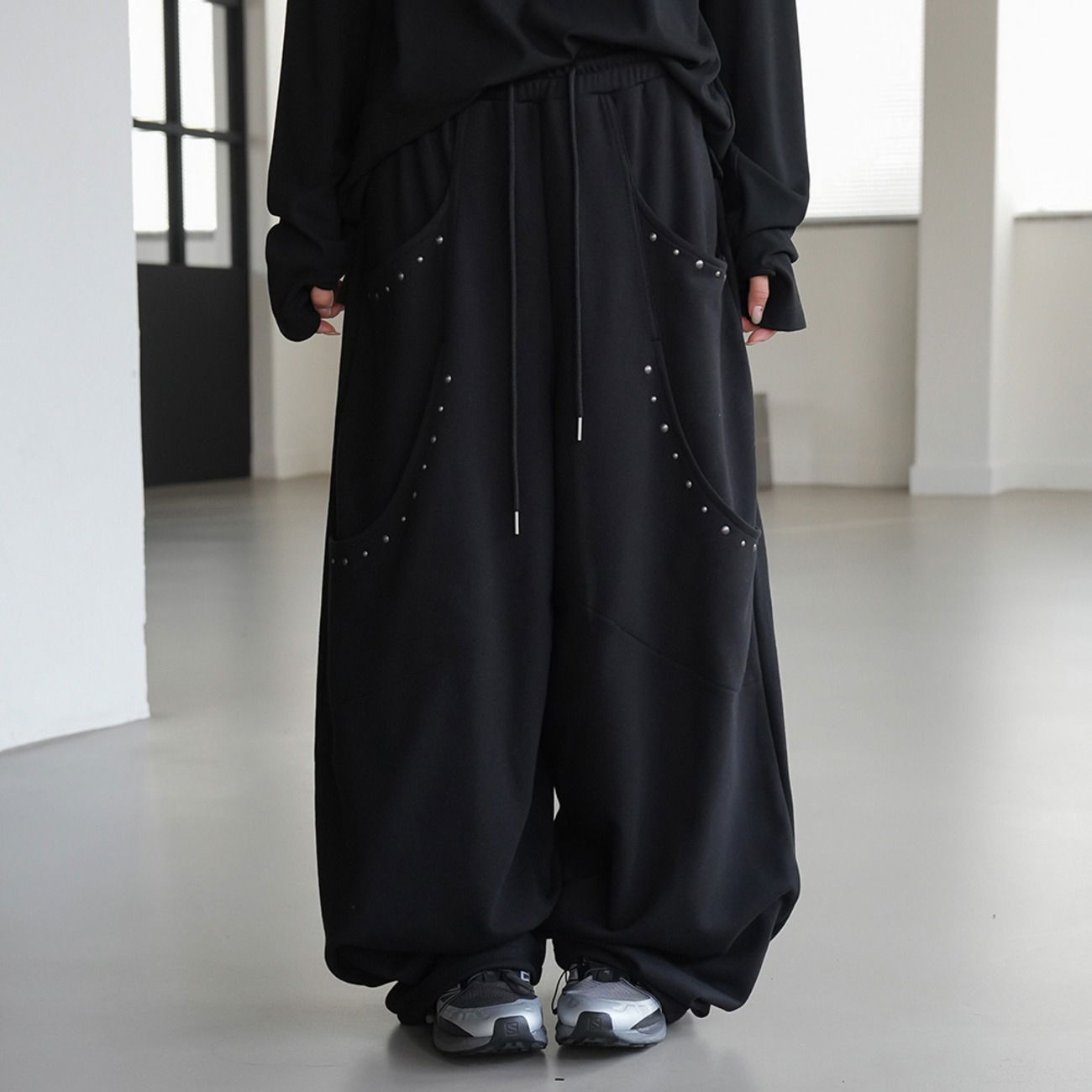 Eden Studded Pants 长裤