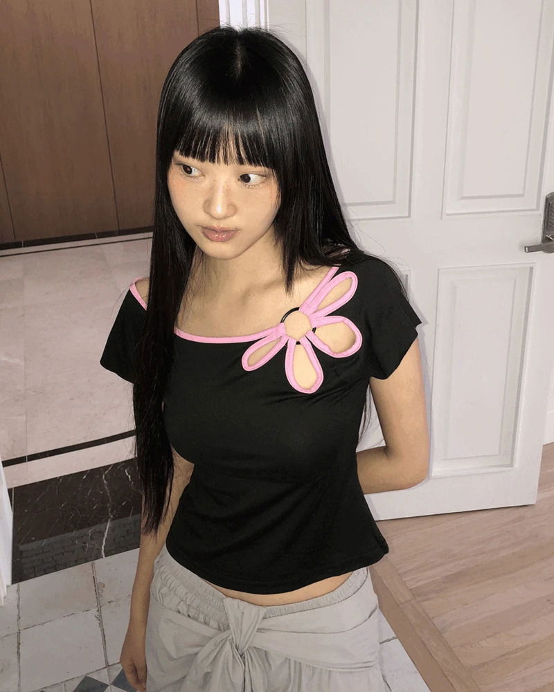 므키 플라워 슬릿 보트넥 배색 반팔 티셔츠