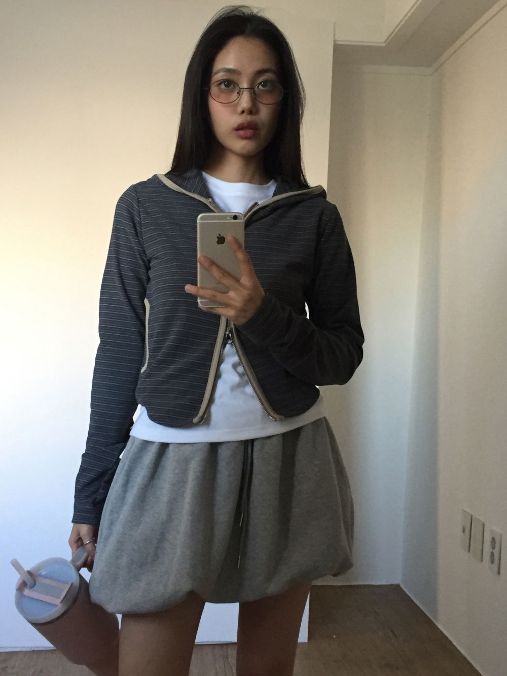 드레스 모델 착용 이미지-S2L17