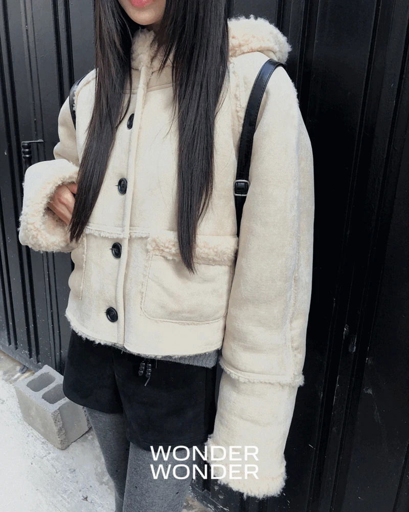 Harbin Pogle Suede Shearling Hooded Short Coat 夹克