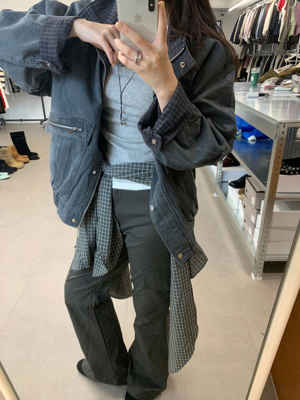 미니 스커트 모델 착용 이미지-S4L3