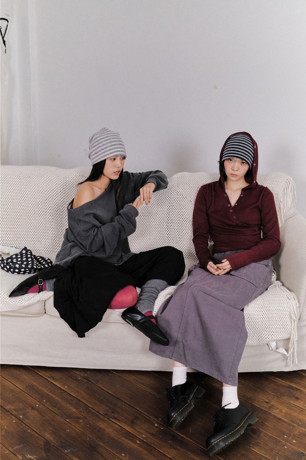 긴팔 티셔츠 모델 착용 이미지-S1L6