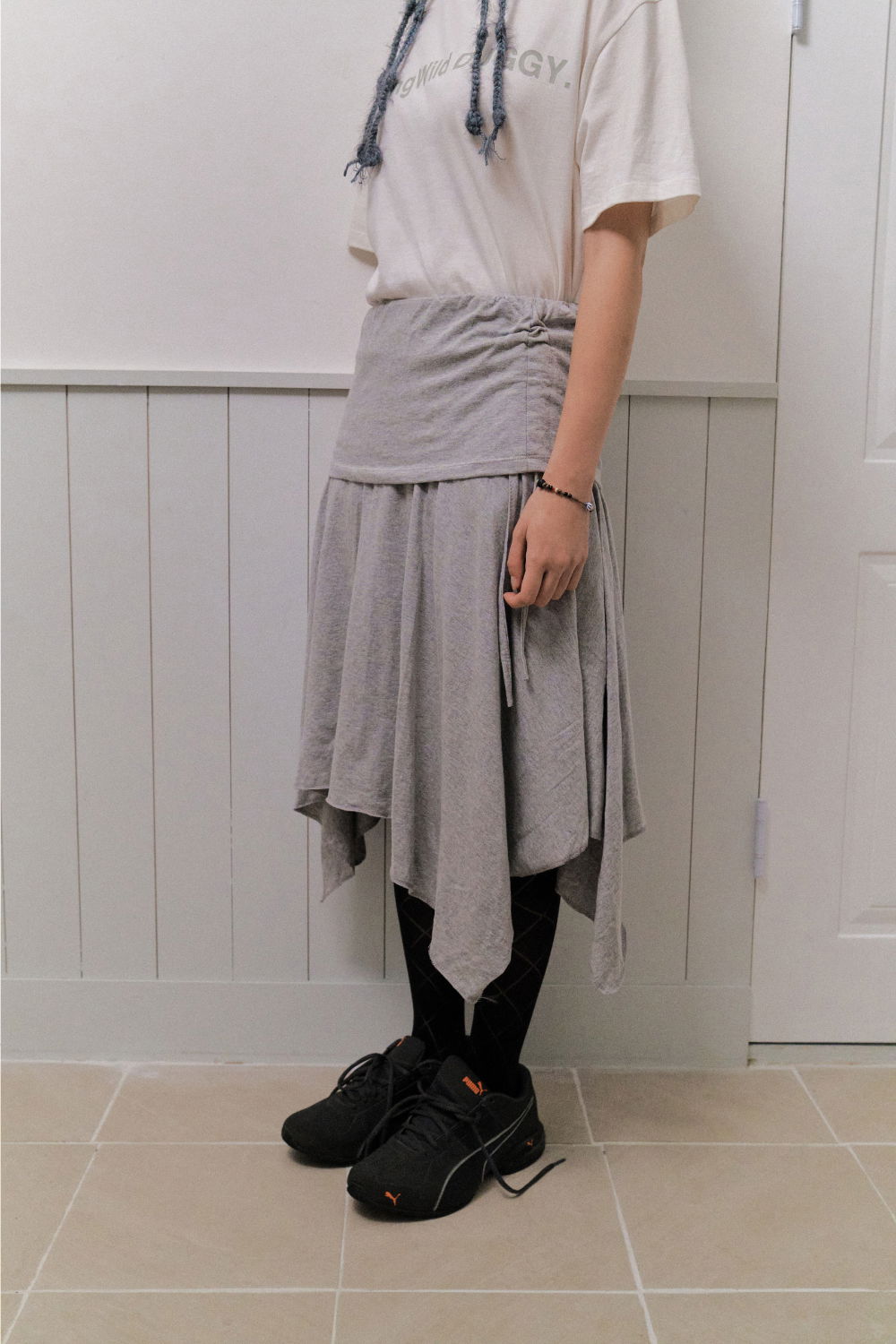 치마 모델 착용 이미지-S1L8